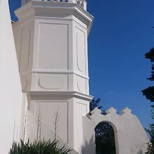 Gasthof Villa-chateau Les Terrasses - Tamaris, Plage Des Sablettes, Mer Au Bas De La Propriete, La Seyne-sur-Mer